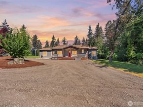 9889 Sportsman Club Road NE, Bainbridge Island WA 98110