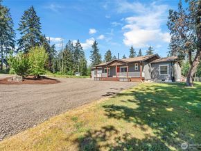 9889 Sportsman Club Road NE, Bainbridge Island WA 98110