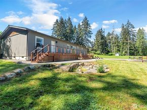 9889 Sportsman Club Road NE, Bainbridge Island WA 98110