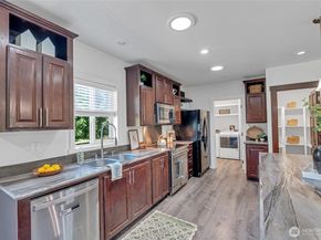 9889 Sportsman Club Road NE, Bainbridge Island WA 98110