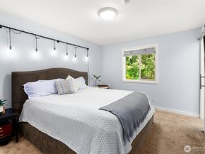 11837 Venice Loop NE, Bainbridge Island WA 98110