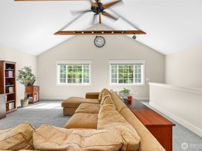 11837 Venice Loop NE, Bainbridge Island WA 98110