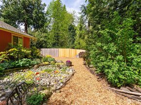 11837 Venice Loop NE, Bainbridge Island WA 98110