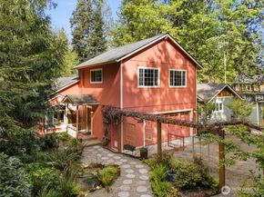 11837 Venice Loop NE, Bainbridge Island WA 98110