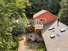 11837 Venice Loop NE, Bainbridge Island WA 98110
