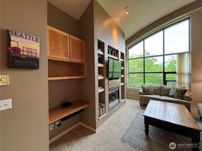 16275 NE 85th Street 414, Redmond WA 98052