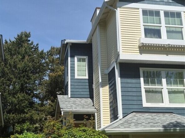 6825 Holly Park Drive S, Seattle WA 98118