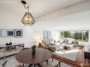 3601 24th Avenue W 207, Seattle WA 98199