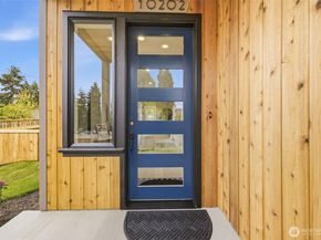 10202 44th Avenue SW, Seattle WA 98146