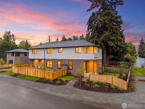 10202 44th Avenue SW, Seattle WA 98146