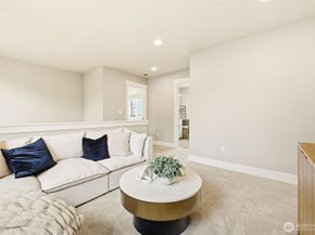 10202 44th Avenue SW, Seattle WA 98146