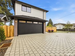 10202 44th Avenue SW, Seattle WA 98146