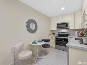 6440 139th Place NE 4, Redmond WA 98052