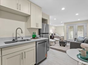 6440 139th Place NE 4, Redmond WA 98052