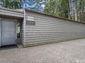 6440 139th Place NE 4, Redmond WA 98052