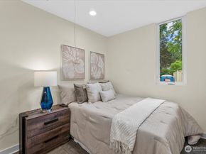 6440 139th Place NE 4, Redmond WA 98052