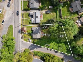 8315 Ravenna Avenue NE, Seattle WA 98115