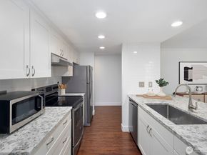 3901 Fremont Avenue N 202, Seattle WA 98103