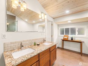 22604 Deppman Road SW, Vashon WA 98070