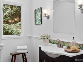 7026 Island Center Road NE, Bainbridge Island WA 98110