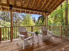 7026 Island Center Road NE, Bainbridge Island WA 98110