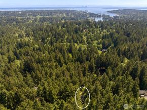 7026 Island Center Road NE, Bainbridge Island WA 98110