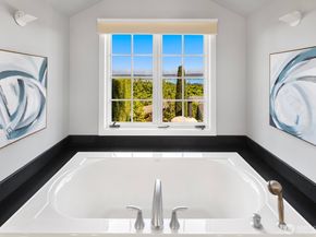 7044 50th Avenue NE, Seattle WA 98115