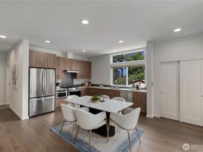 18309 11TH Avenue NE B, Shoreline WA 98155