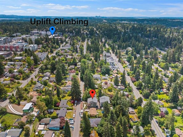 18309 11TH Avenue NE B, Shoreline WA 98155