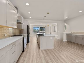 2204 176th Place SW 3, Lynnwood WA 98037