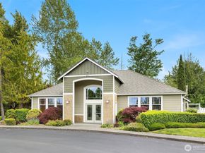 515 241st Lane SE W2, Sammamish WA 98074