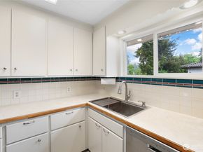 2402 Union Avenue NE, Renton WA 98059