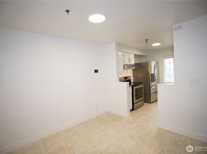 215 SW 100th Street B102, Everett WA 98201