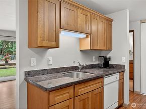 19428 Aurora Avenue N 131, Shoreline WA 98133