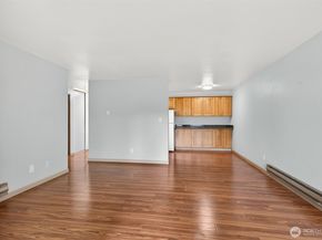 19428 Aurora Avenue N 131, Shoreline WA 98133