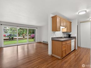 19428 Aurora Avenue N 131, Shoreline WA 98133