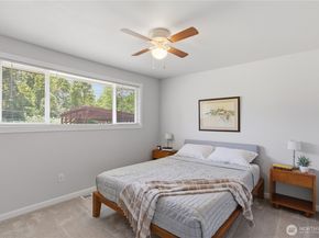 847 NE Michelle Court, Bremerton WA 98311