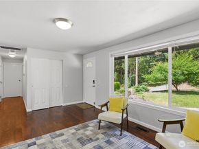 847 NE Michelle Court, Bremerton WA 98311