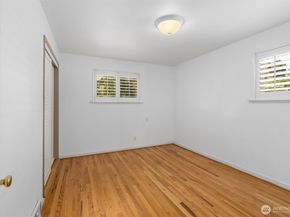 16604 11th Avenue SW, Burien WA 98166