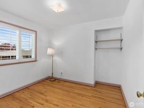 16604 11th Avenue SW, Burien WA 98166