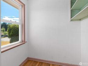 16604 11th Avenue SW, Burien WA 98166