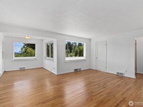 16604 11th Avenue SW, Burien WA 98166
