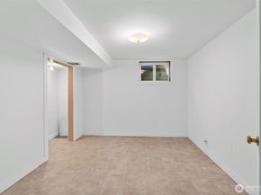 16604 11th Avenue SW, Burien WA 98166