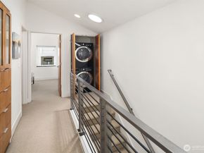 219 12th Avenue E A, Seattle WA 98102