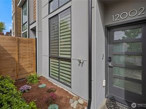 12002 31st Avenue NE, Seattle WA 98125