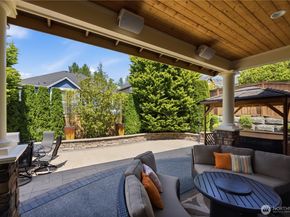 726 S 38th Court, Renton WA 98055