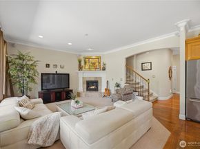 726 S 38th Court, Renton WA 98055