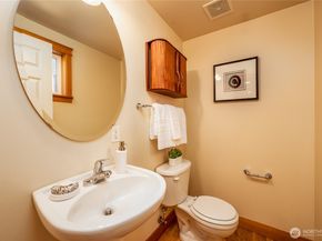 8517 B Stone Avenue N, Seattle WA 98103