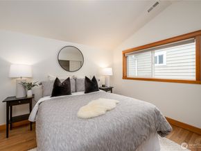 8517 B Stone Avenue N, Seattle WA 98103