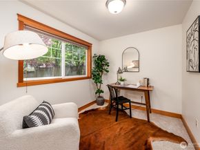 8517 B Stone Avenue N, Seattle WA 98103